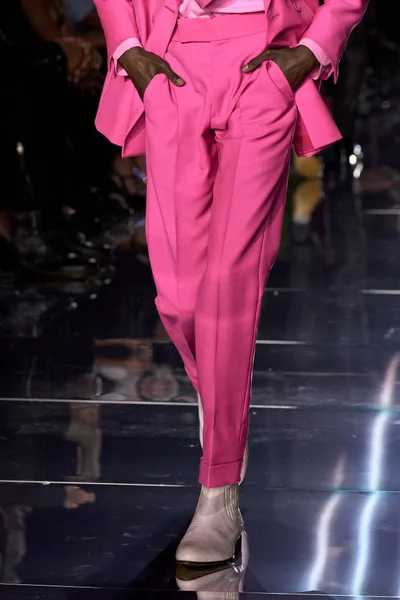 Look 69